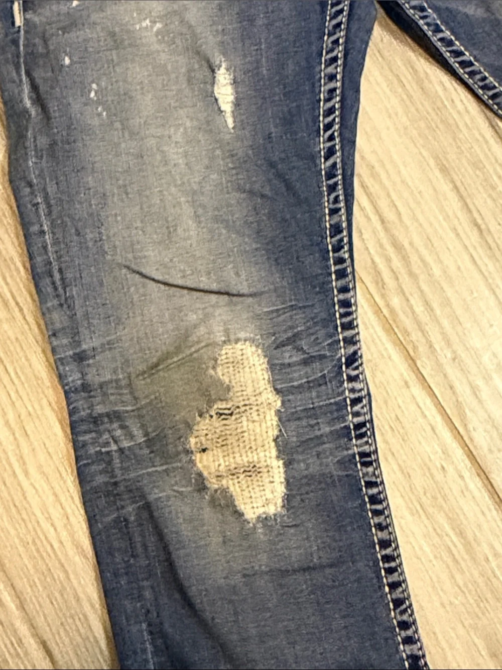 Men's Straight Fit Distressed Jeans in Blue - Casual Everyday Style